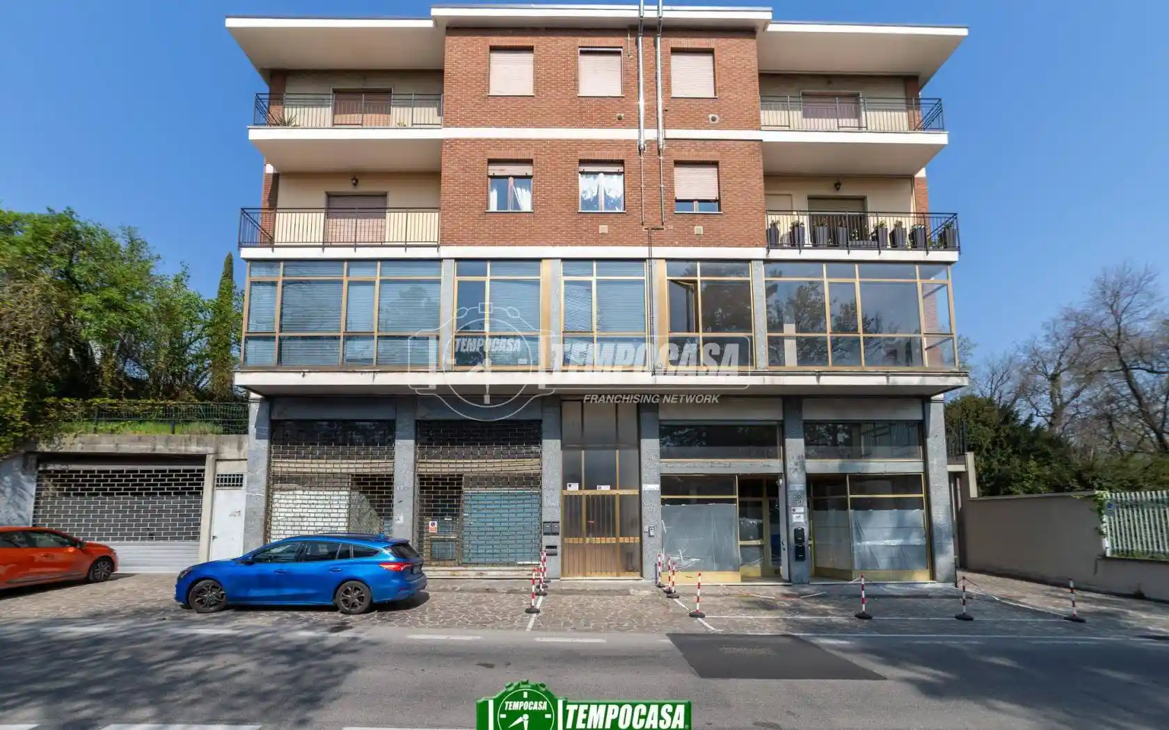 Palazzo - Edificio in vendita a Brembate