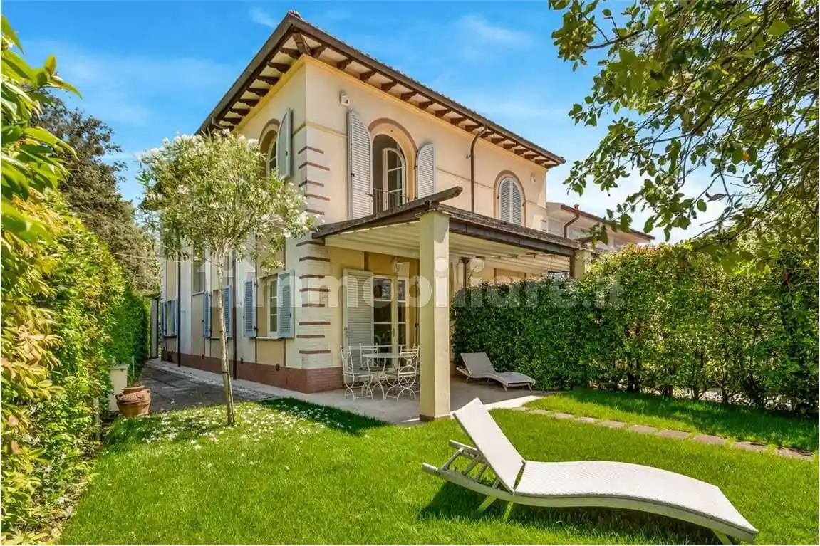 Villa in vendita a Forte dei Marmi