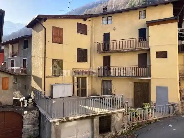Casa indipendente in vendita a Malonno