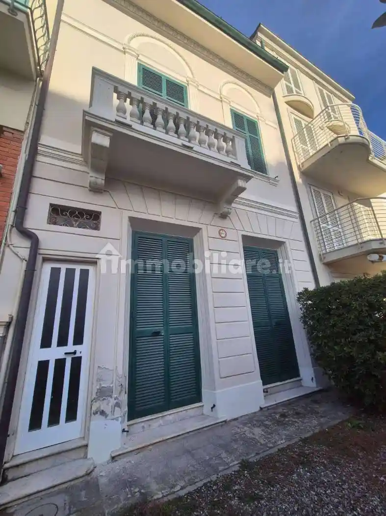 Villa in vendita a Camaiore