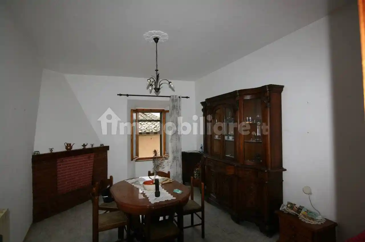 Casa indipendente in vendita a Sinalunga