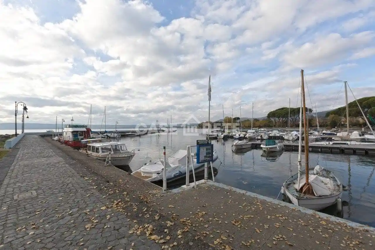 Appartamento in vendita a Bolsena