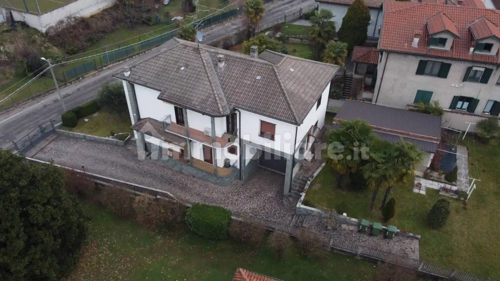 Villa in vendita a Ceriano Laghetto
