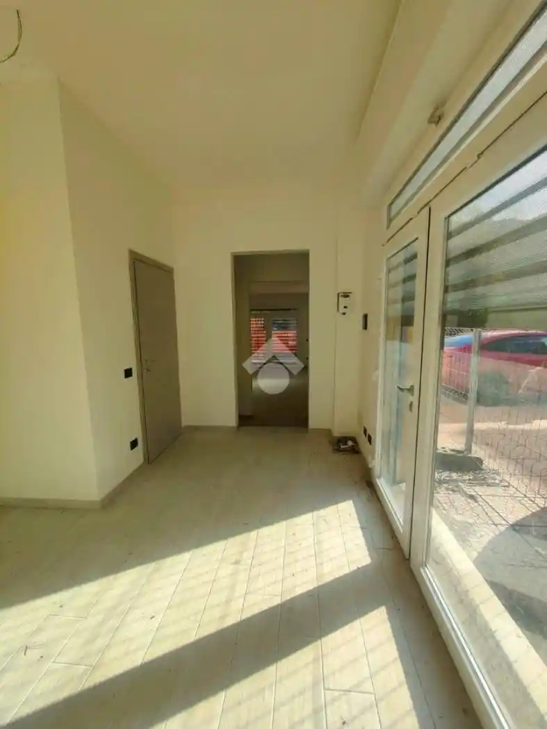 Palazzo - Edificio in vendita a Calderara di Reno