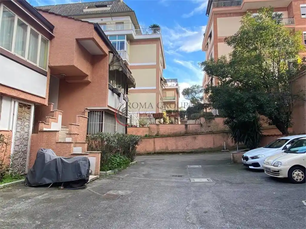Appartamento in vendita a Roma