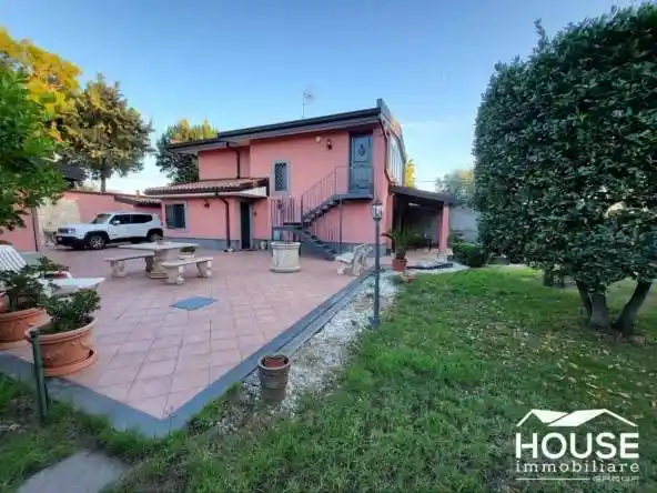 Villa in vendita a Nicolosi