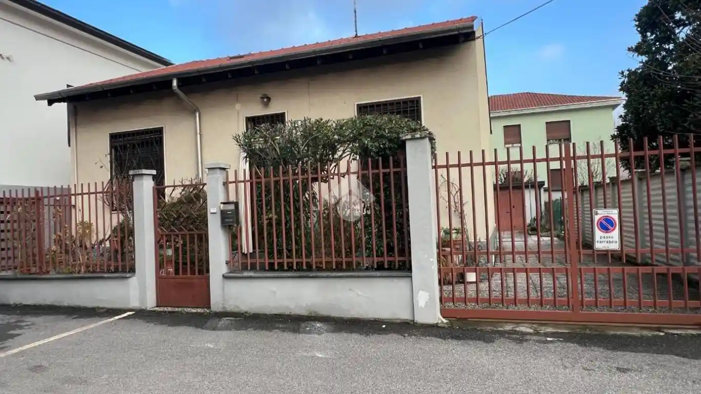 Villa in vendita a Novate Milanese