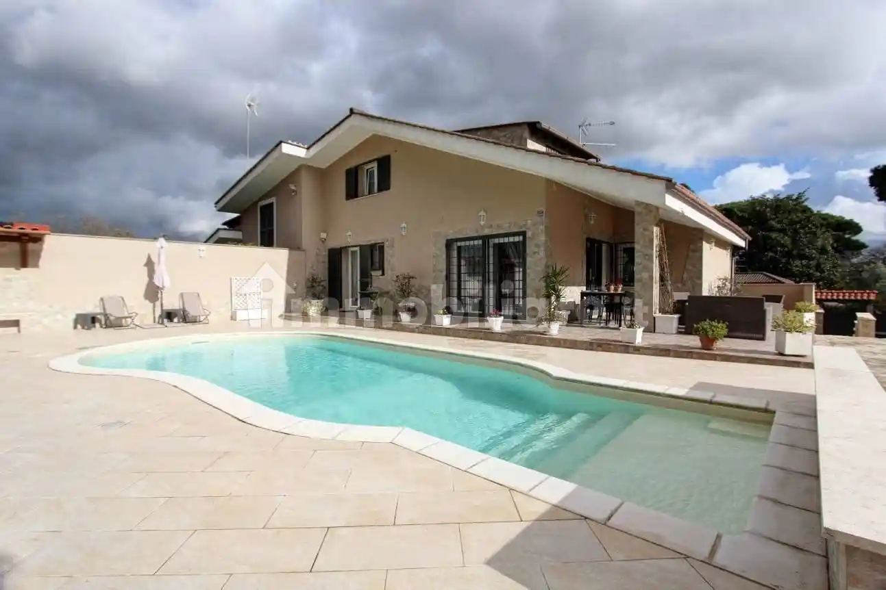 Villa in vendita a Formello