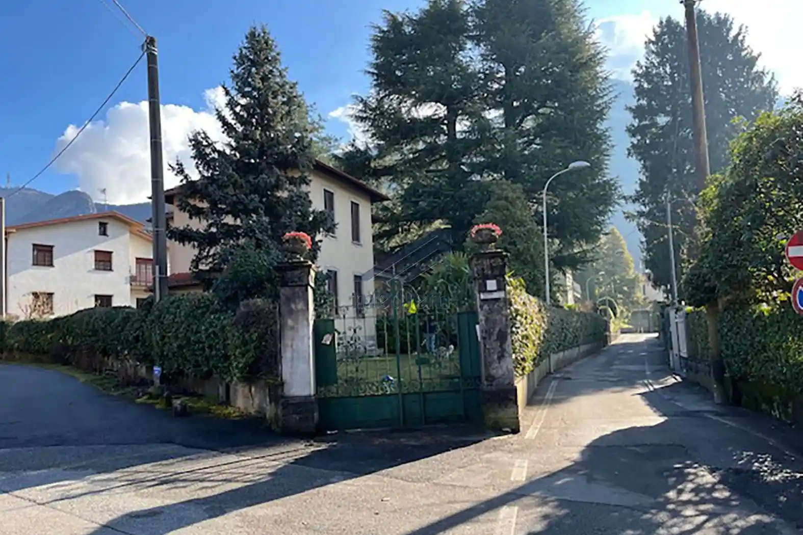 Villa in vendita a Canzo