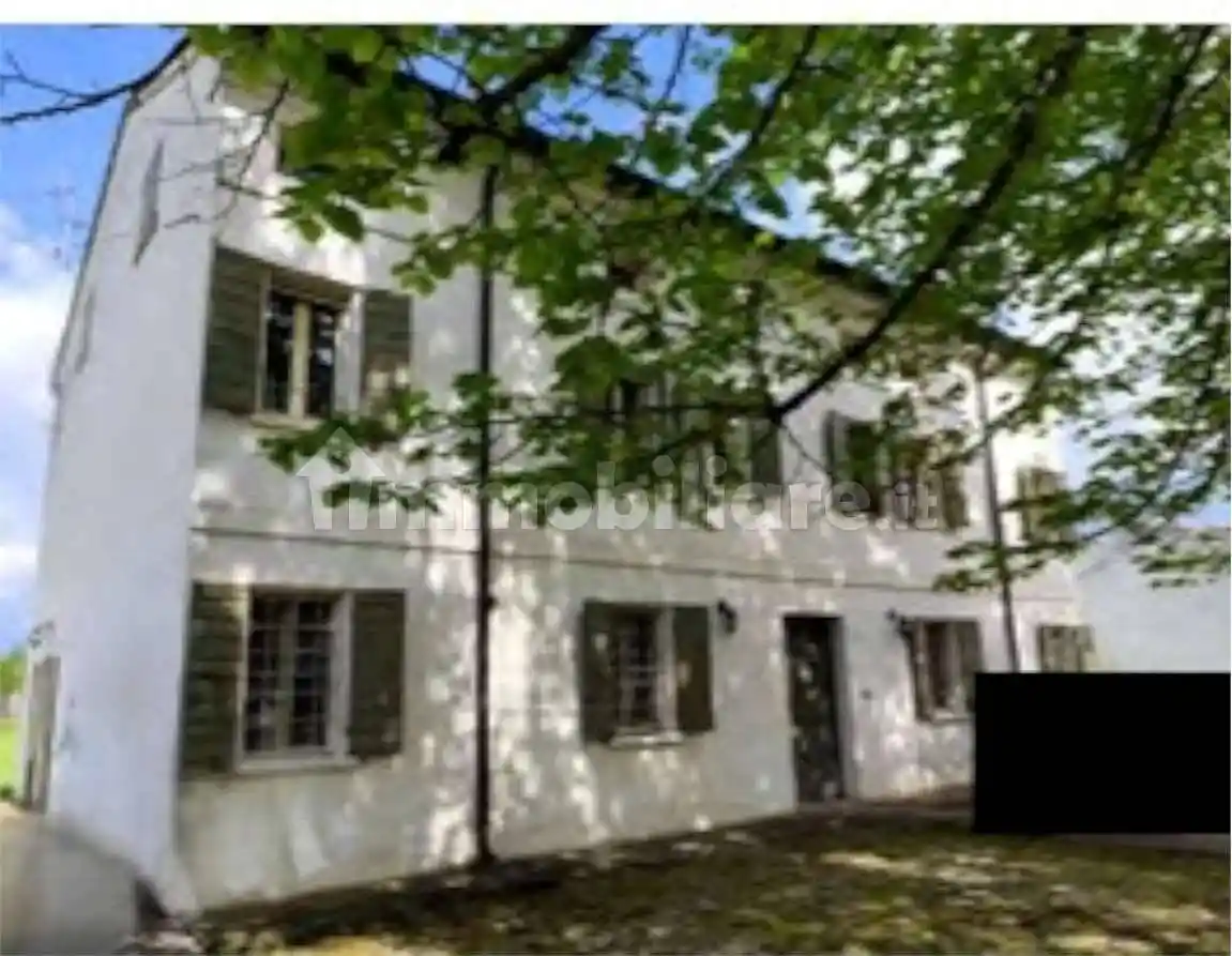 Casa indipendente in vendita a Castelnovo Bariano