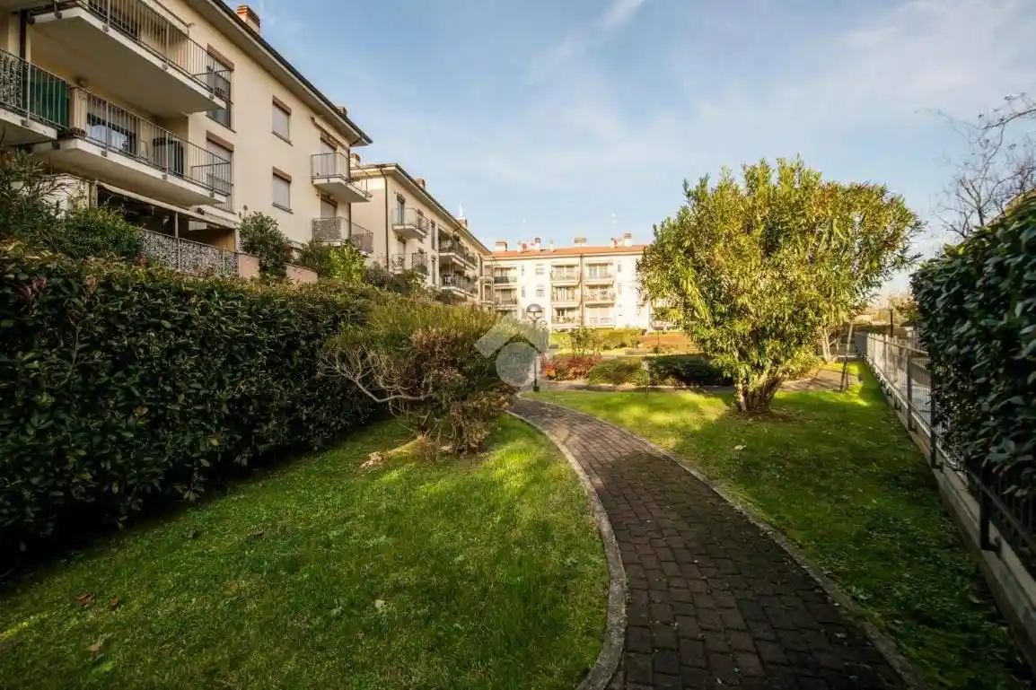 Appartamento in vendita a Cesano Boscone