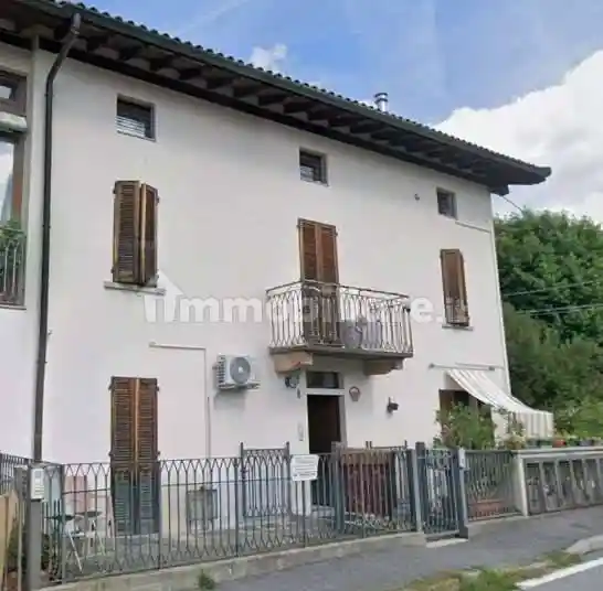 Appartamento in vendita a Brinzio