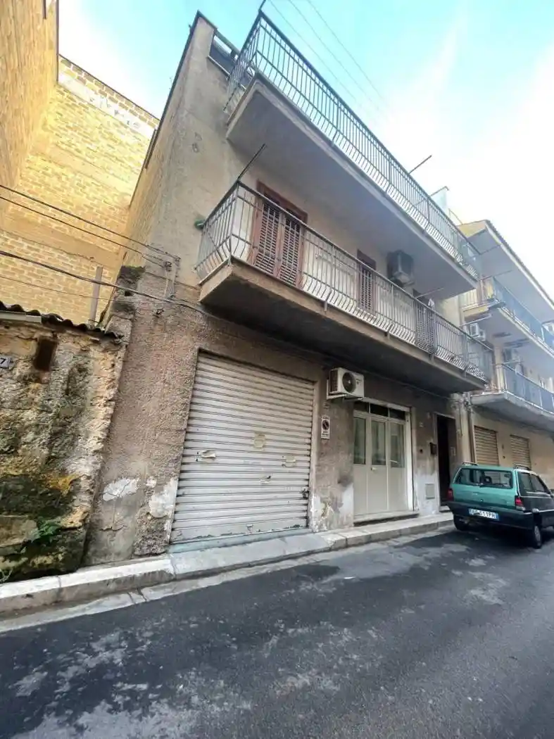 Palazzo - Edificio in vendita a Bagheria