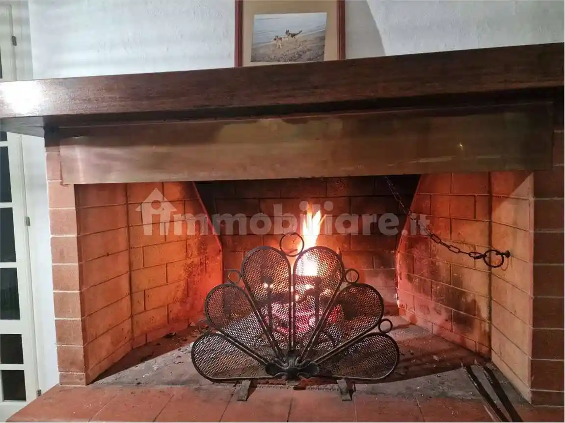 Casa indipendente in vendita a Borghi