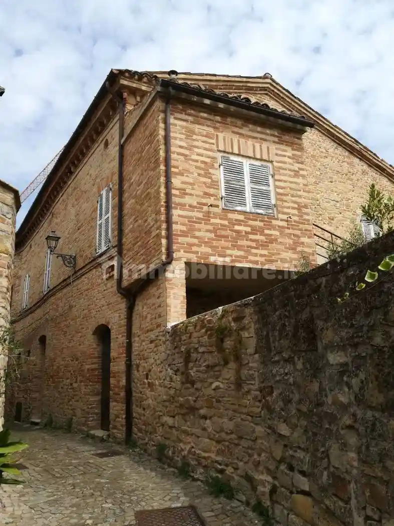 Casa indipendente in vendita a Santa Vittoria in Matenano