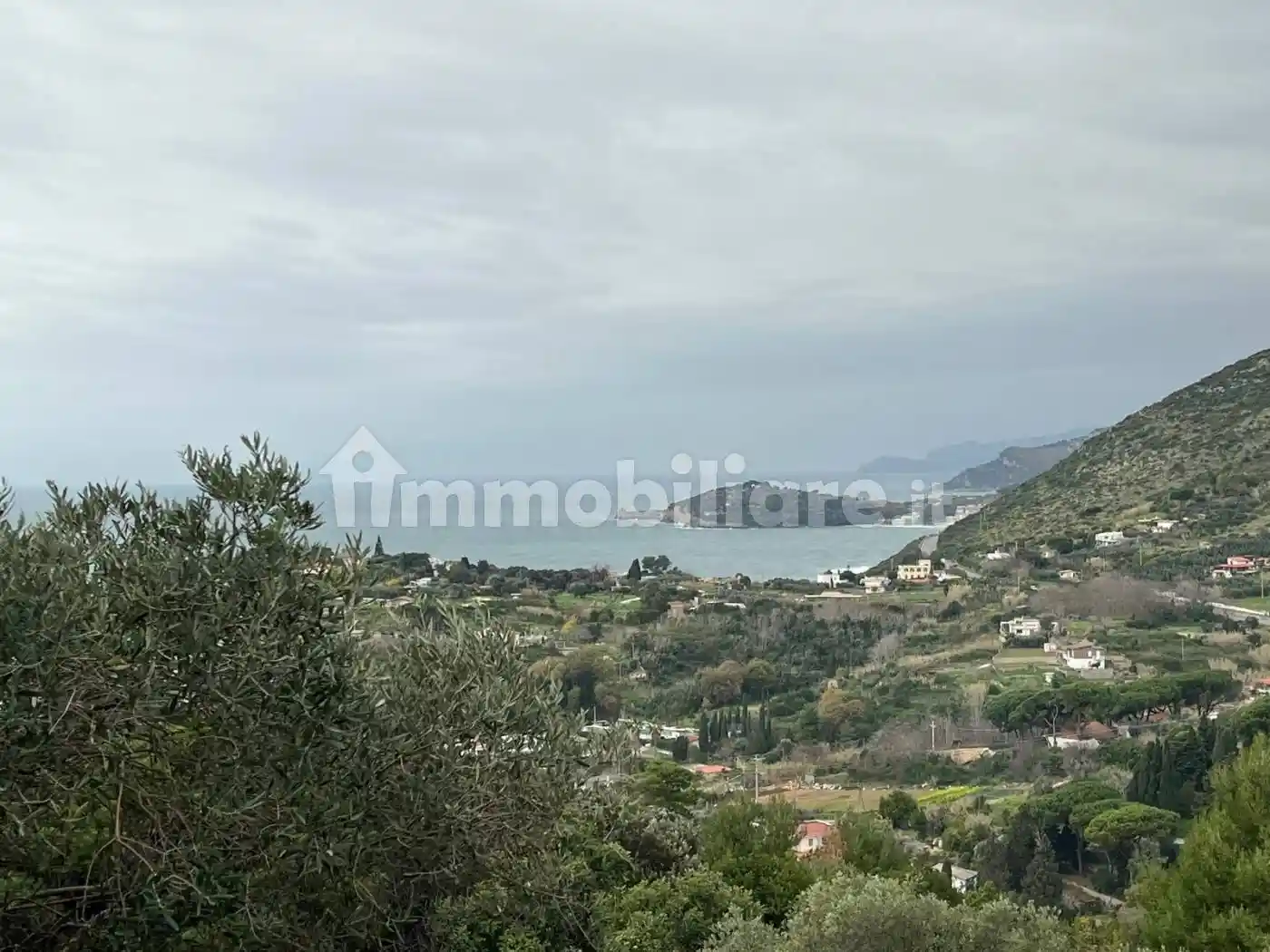 Palazzo - Edificio in vendita a Gaeta