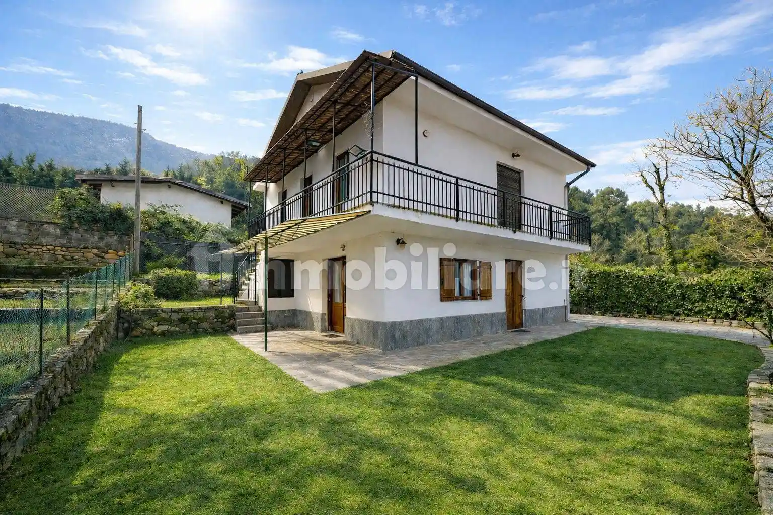 Villa in vendita a Val della Torre