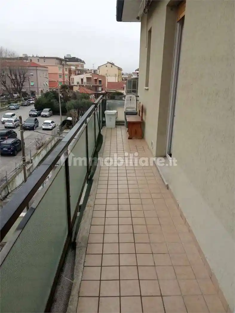 Appartamento in affitto a Ancona