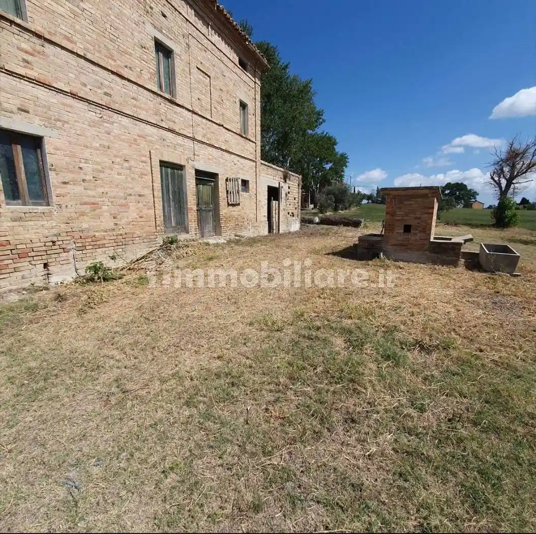 Rustico - Casale in vendita a Loro Piceno