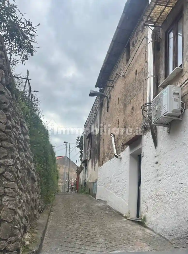 Appartamento in vendita a Tramonti