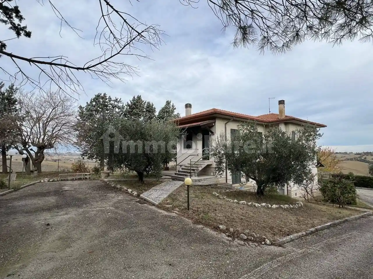 Villa in vendita a Jesi