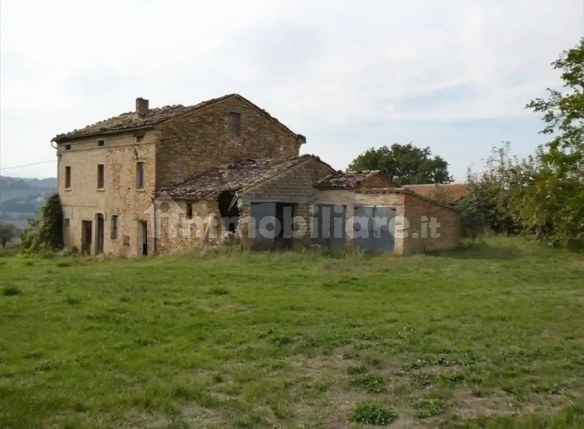 Rustico - Casale in vendita a Ripe San Ginesio