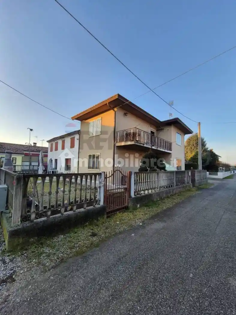 Casa indipendente in vendita a Massanzago