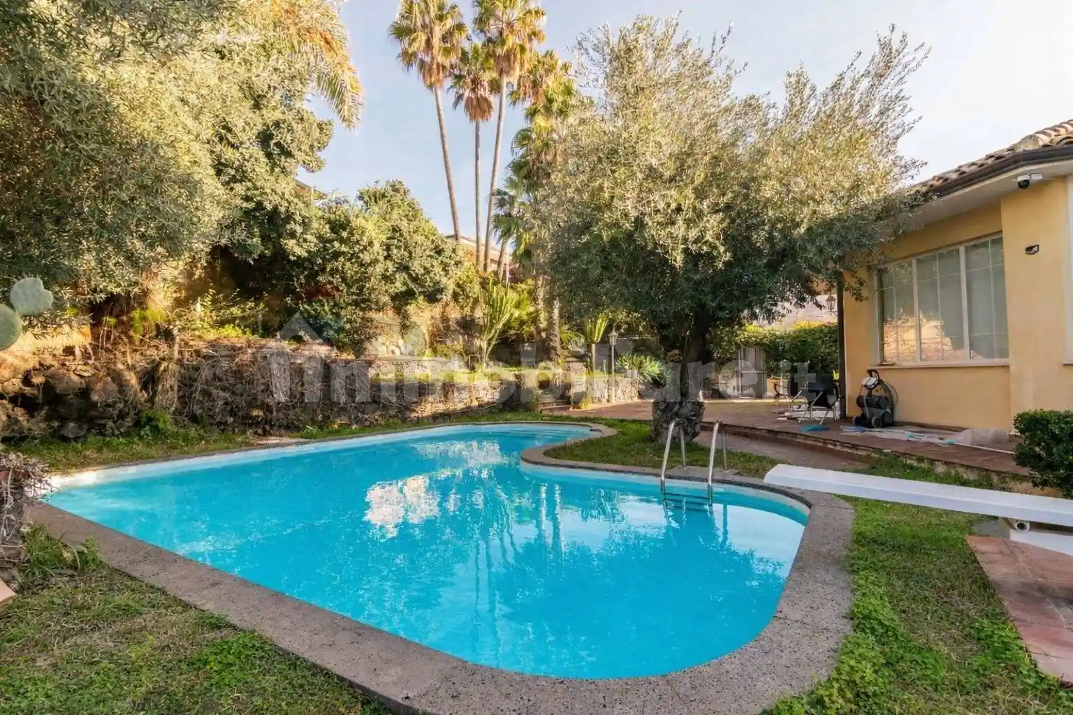 Villa in vendita a Aci Castello