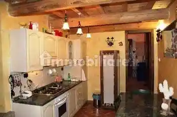 Casa indipendente in vendita a Baschi