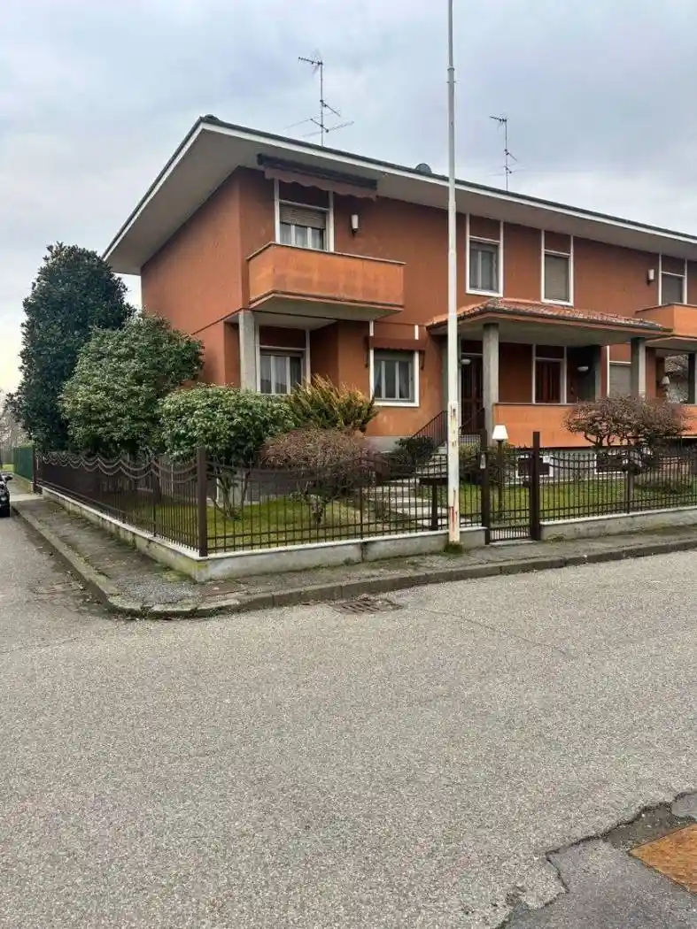 Villa in vendita a Pavia