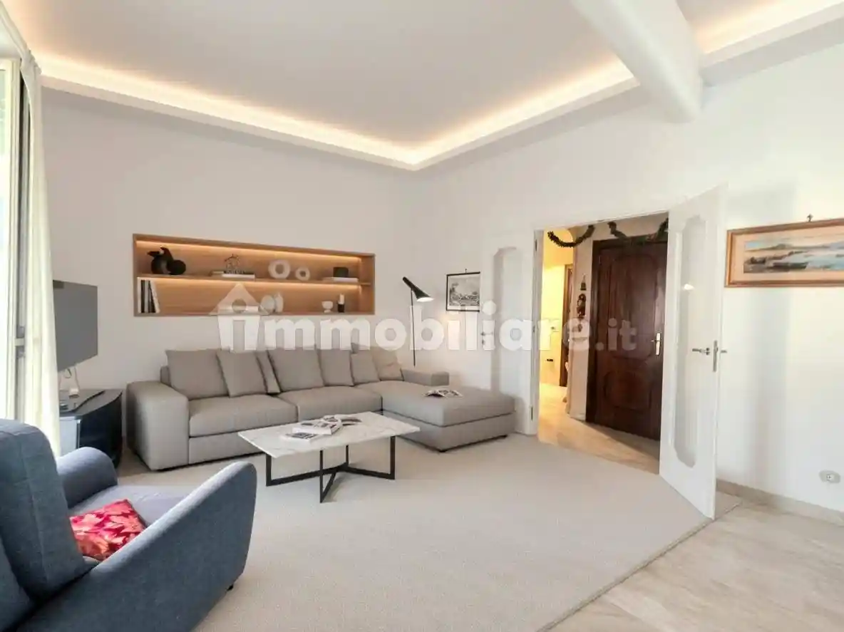 Appartamento in vendita a Napoli