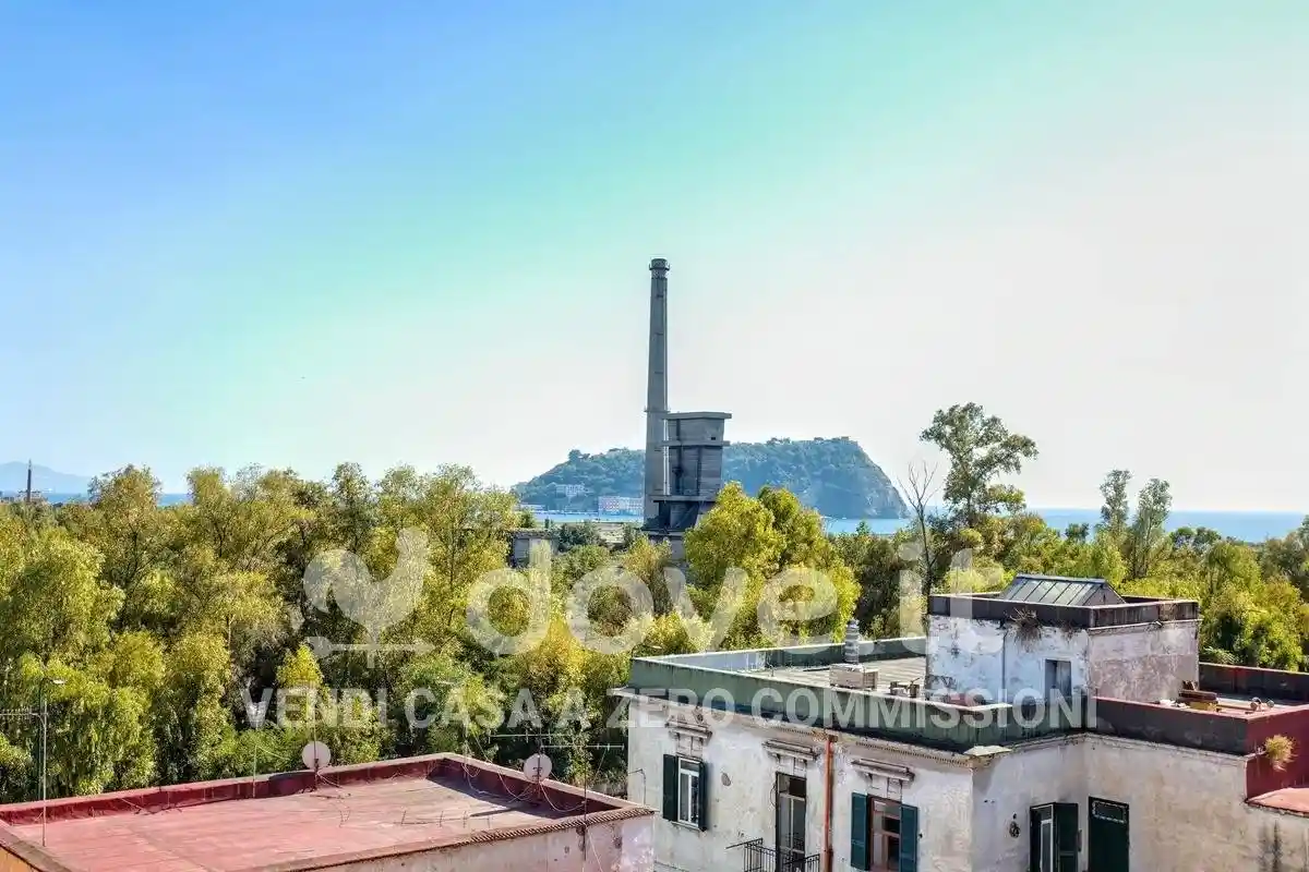 Appartamento in vendita a Napoli