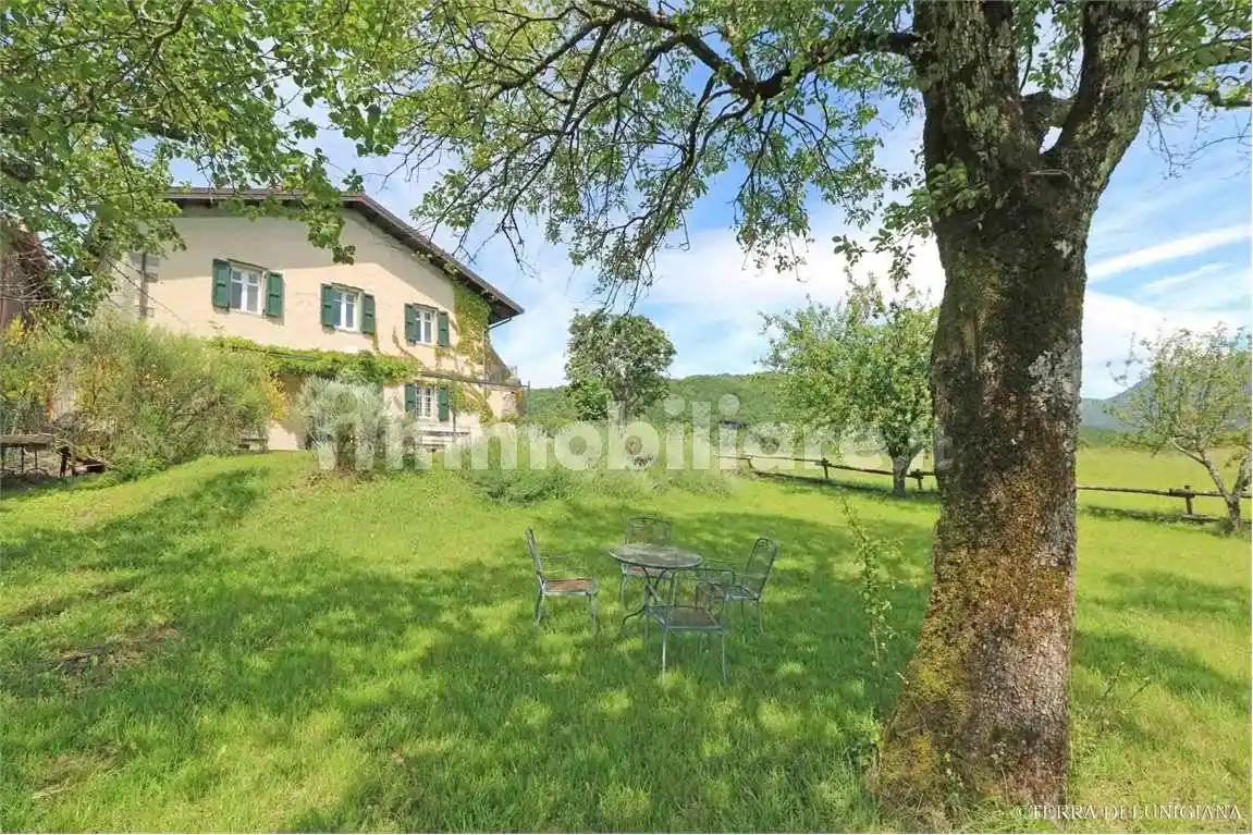 Casa indipendente in vendita a Pontremoli