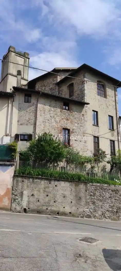 Casa indipendente in vendita a Grandate