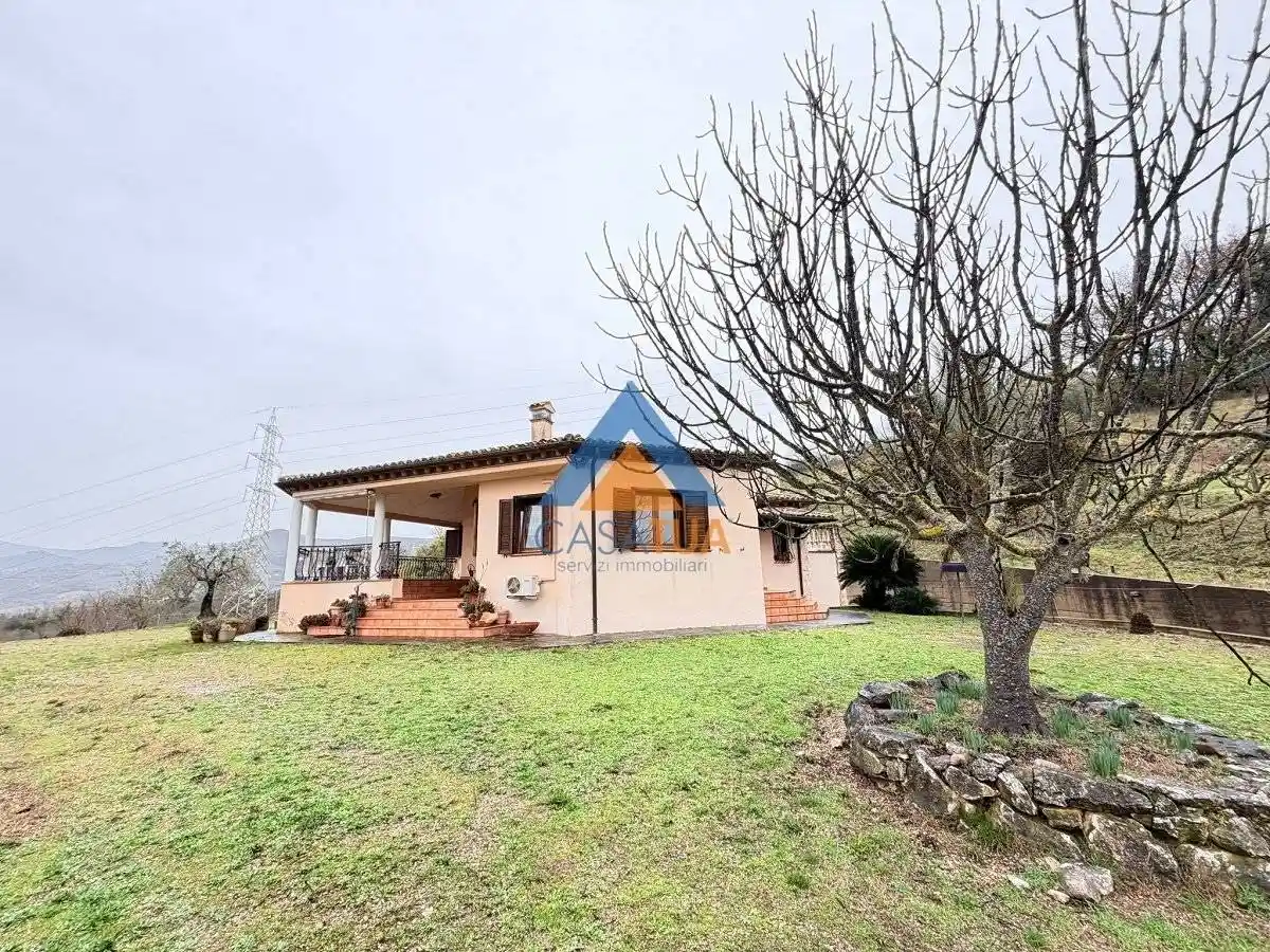 Villa in vendita a Alviano