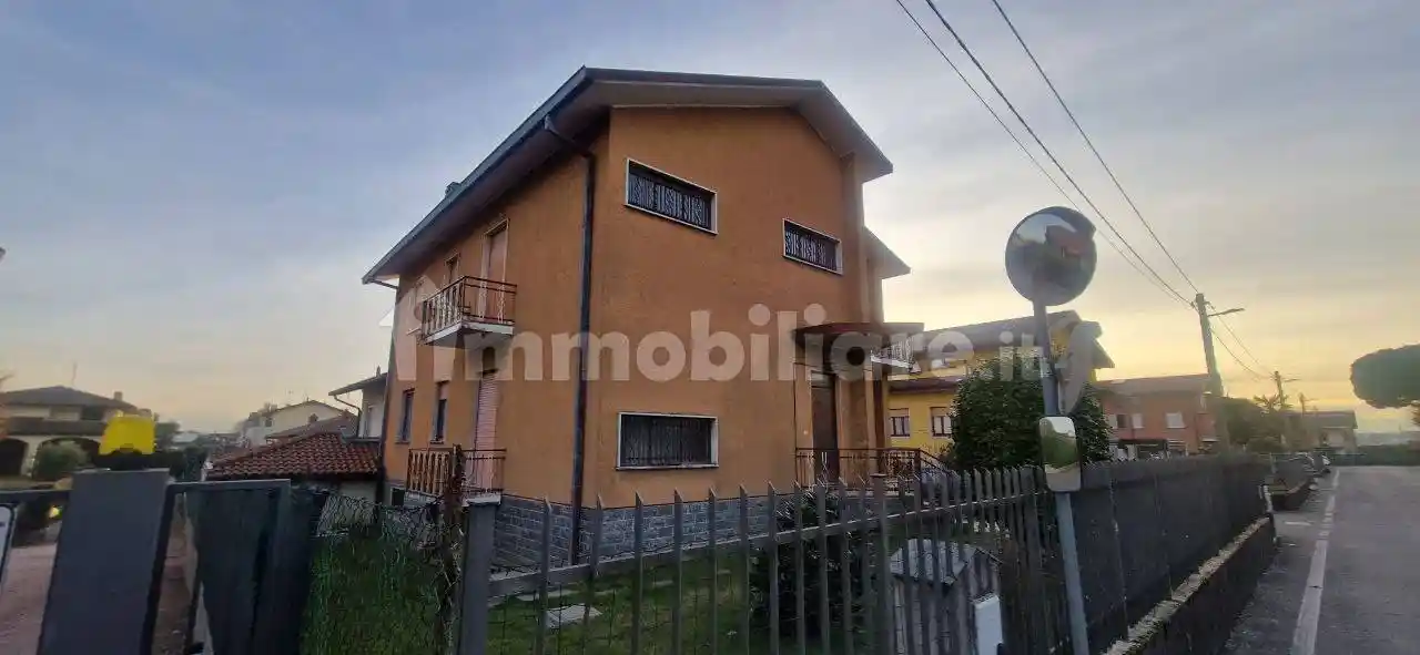 Appartamento in vendita a Venegono Superiore