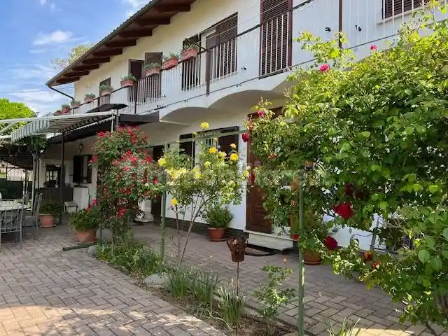 Rustico - Casale in vendita a Trofarello