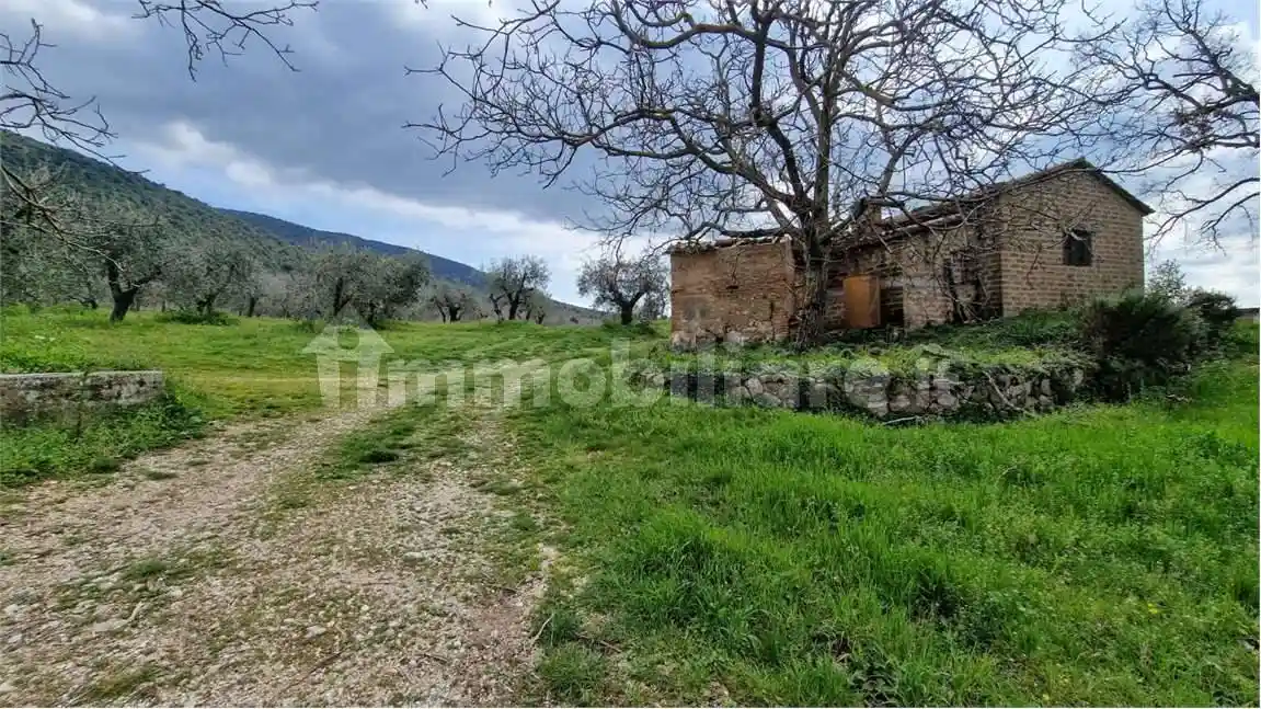 Casa indipendente in vendita a Massa Martana