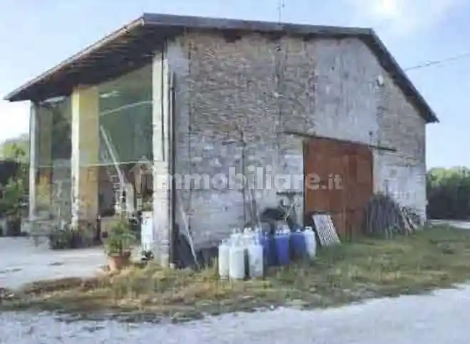 Palazzo - Stabile in vendita a Fiesse