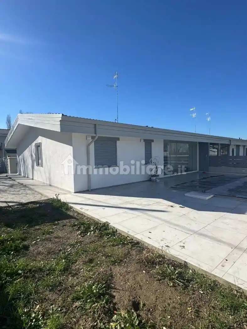 Villa in vendita a Castelfranco Emilia