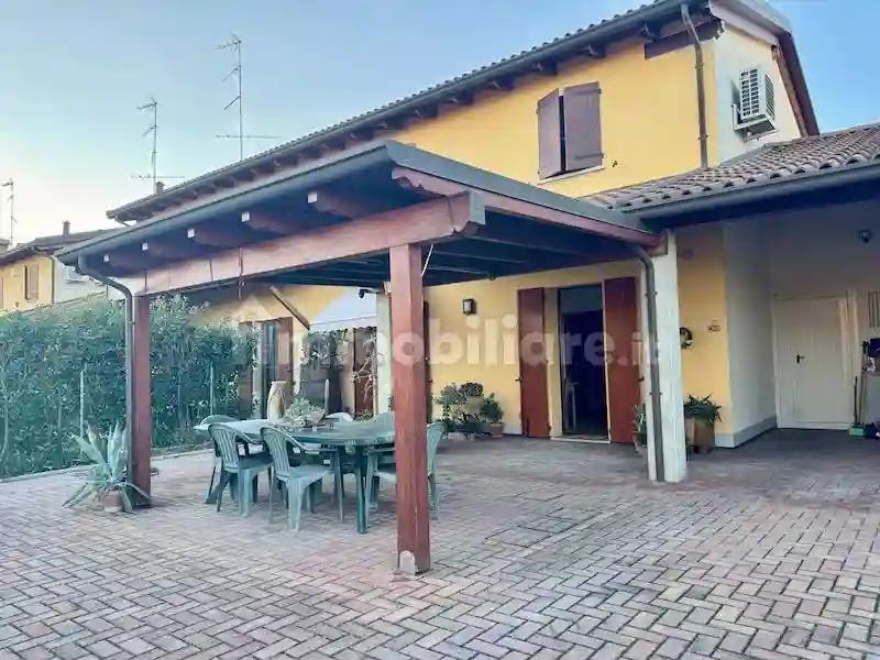 Villetta a schiera - foto 2