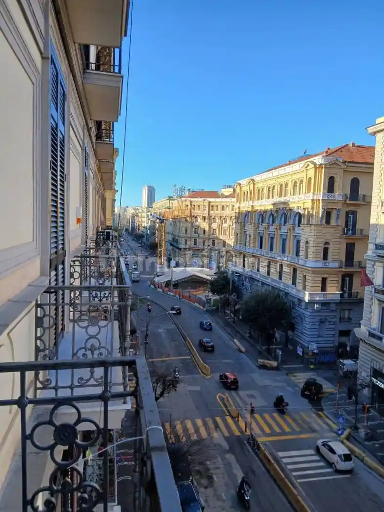 Appartamento in vendita a Napoli