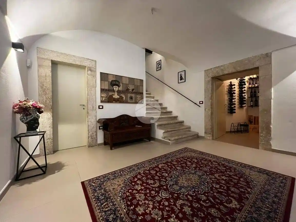 Palazzo - Edificio in vendita a L'Aquila