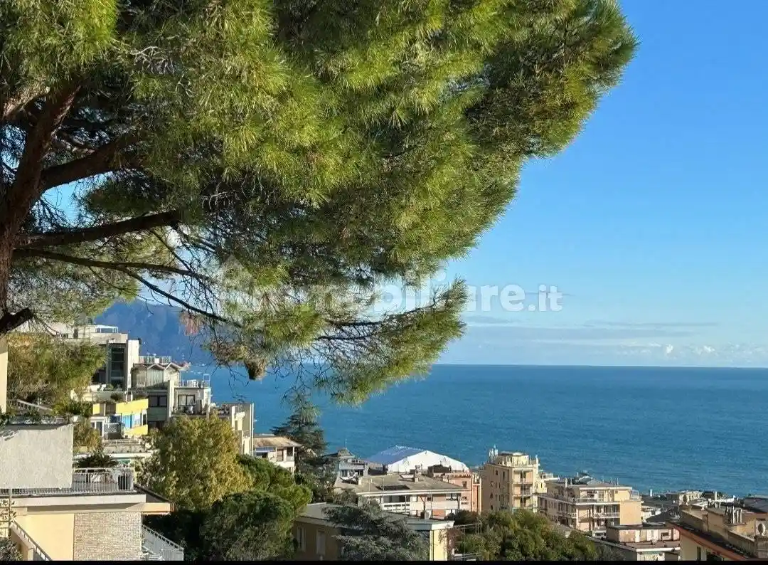 Appartamento in vendita a Genova