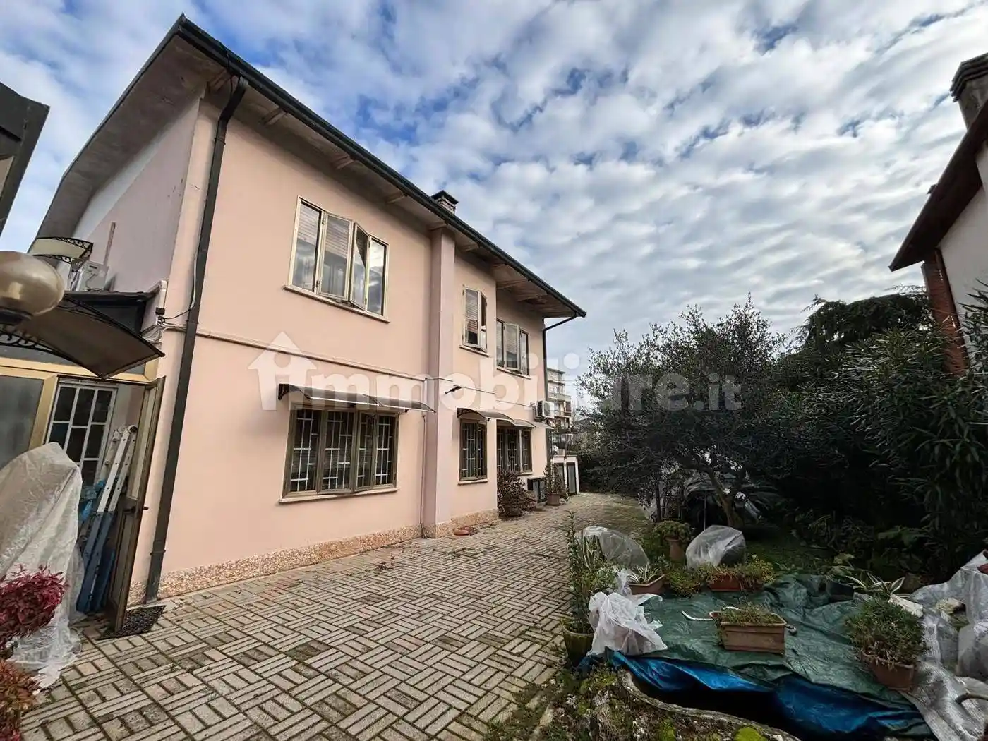 Villa in vendita a Lendinara