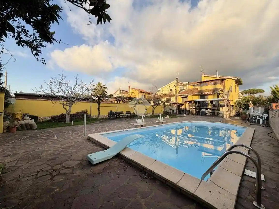 Villa in vendita a Ardea