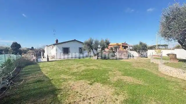 Villa in vendita a Zagarolo