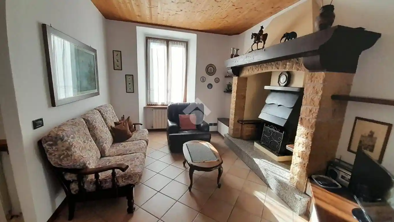 Casa indipendente in vendita a Lurago d'Erba