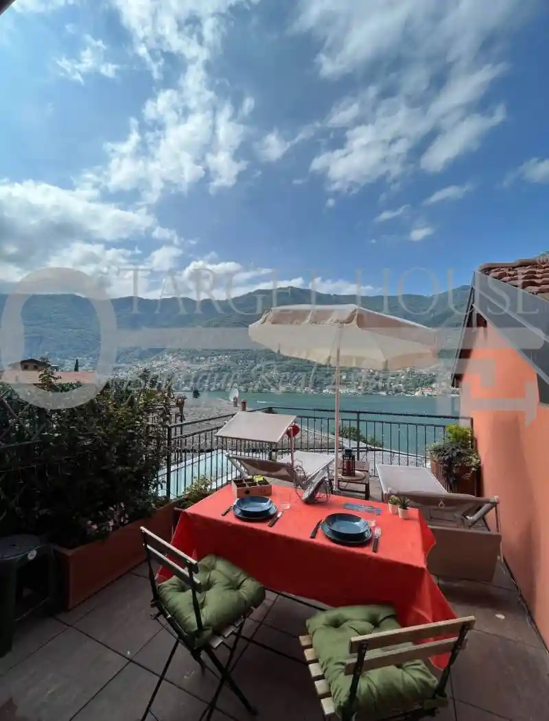 Appartamento in vendita a Torno