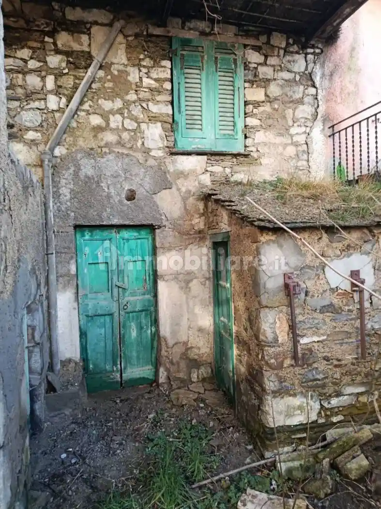Rustico - Casale in vendita a Rezzoaglio
